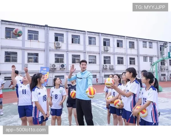 篮球进校园:菲尼克斯水星队球员参与本地STEM与体育结合教育项目